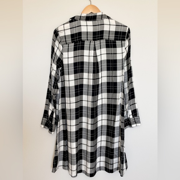 Black and White Plaid Button-Up Dress - Picture 2 of 3
